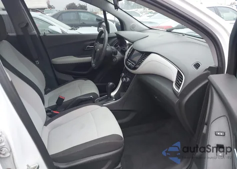 2020 Chevrolet Trax Fwd Ls z USA, uszkodzony, nr VIN 3GNCJKSB7LL171573